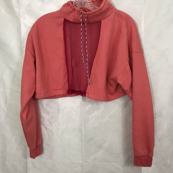 Urban Outfitters Sz Md Pink Mesh Crop Top - Picture 2 of 5